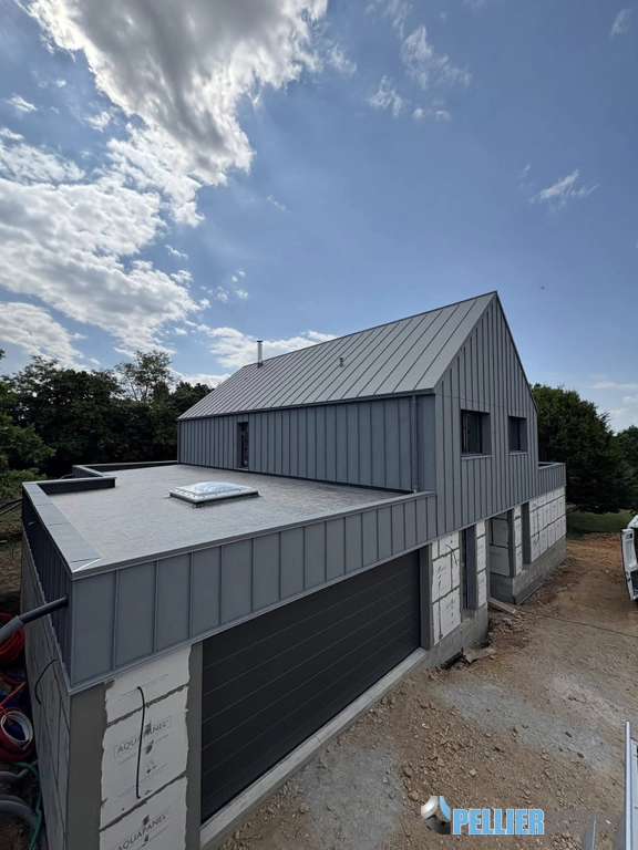 Entreprise 2 17PELLIER COUVREUR ZINGUEUR 17